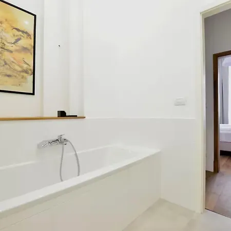 Grand Self Check-in Apartment Bratislava